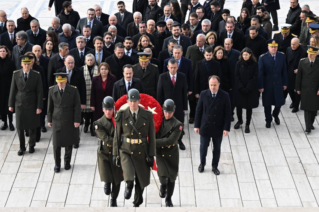 İkinci Cumhurbaşkanı İsmet İnönü 51. ölüm yılında Anıtkabir’de mezarı başında anıldı 33